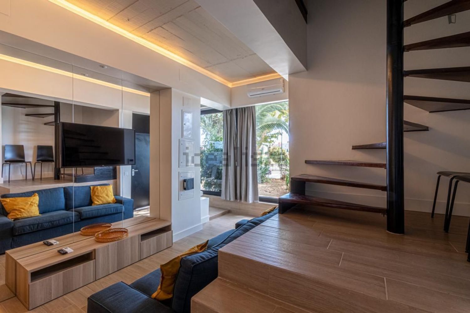 出租房间在Rua Luís Cristino da Silva - 客厅