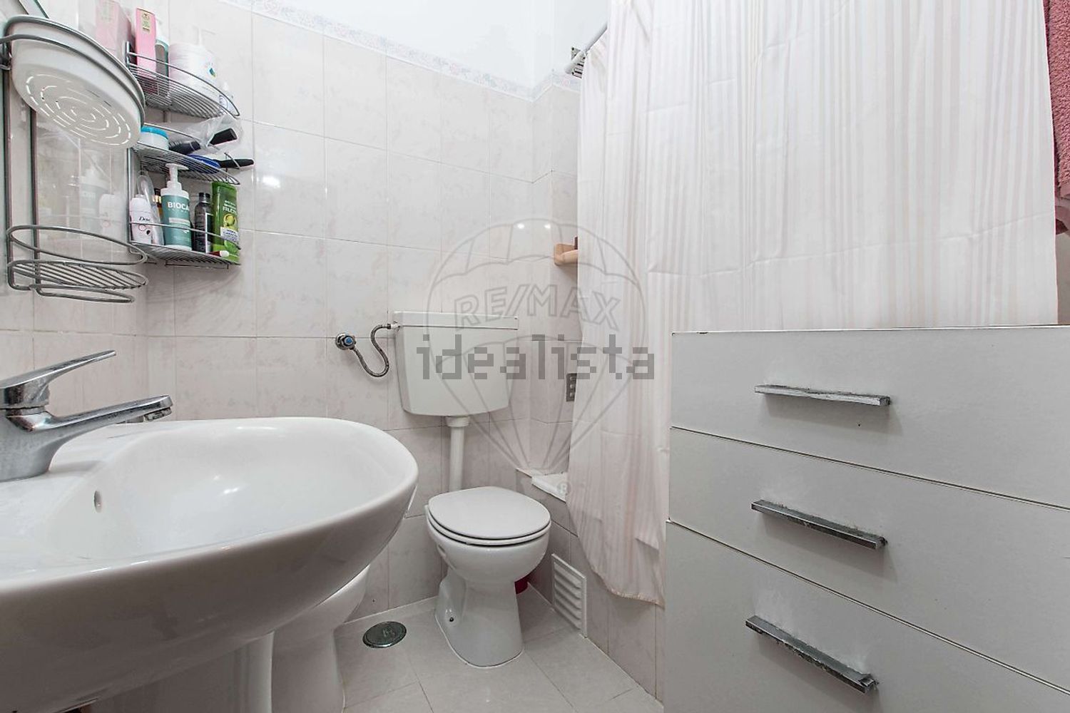 公寓 t2出售在Rua Piloto Nascimento Costa - 卫生间