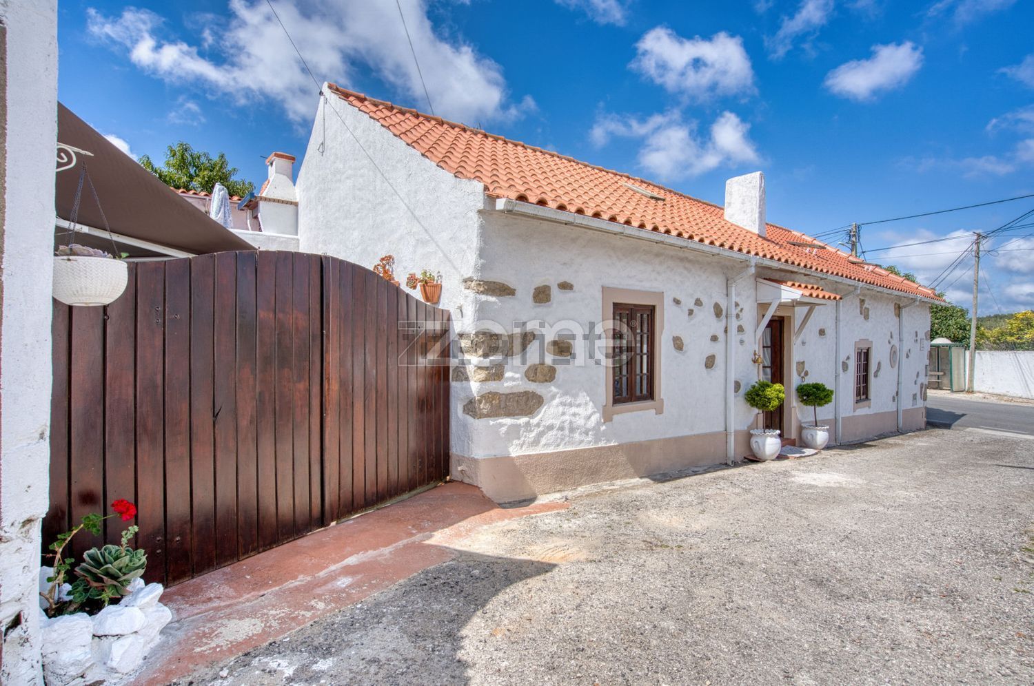 小楼房或独栋别墅出售在Rua do Malaquias, 3 - 外立面