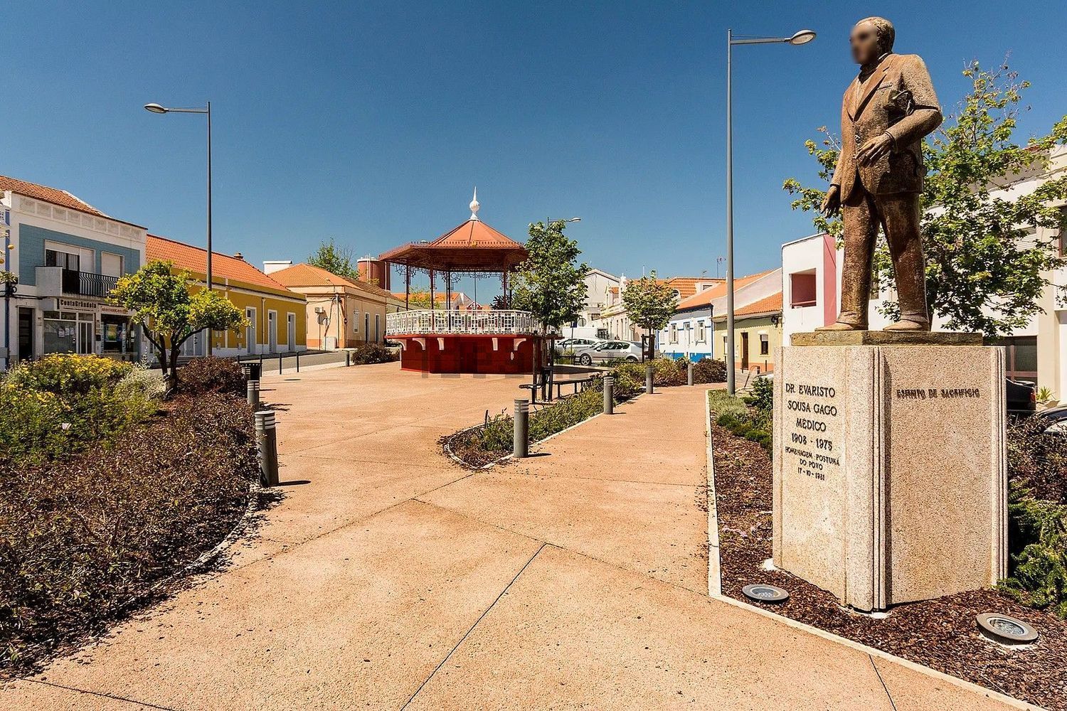 小楼房或独栋别墅出售Grândola - 外立面