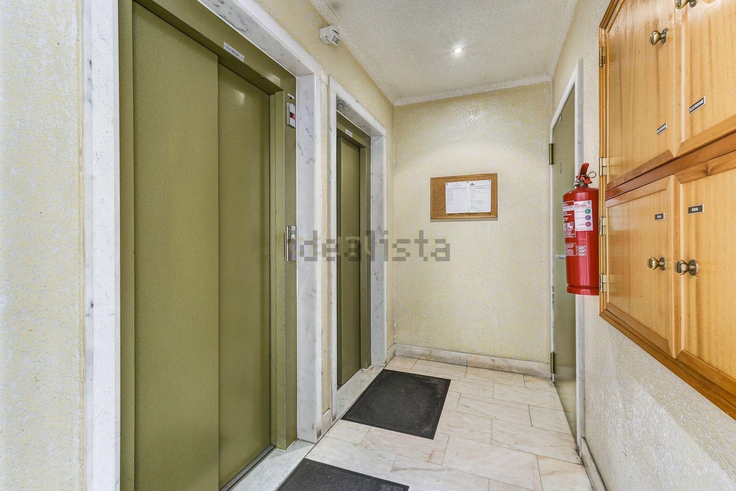 公寓 t3出售在Praceta Fernando Pessa, 5 - 过道