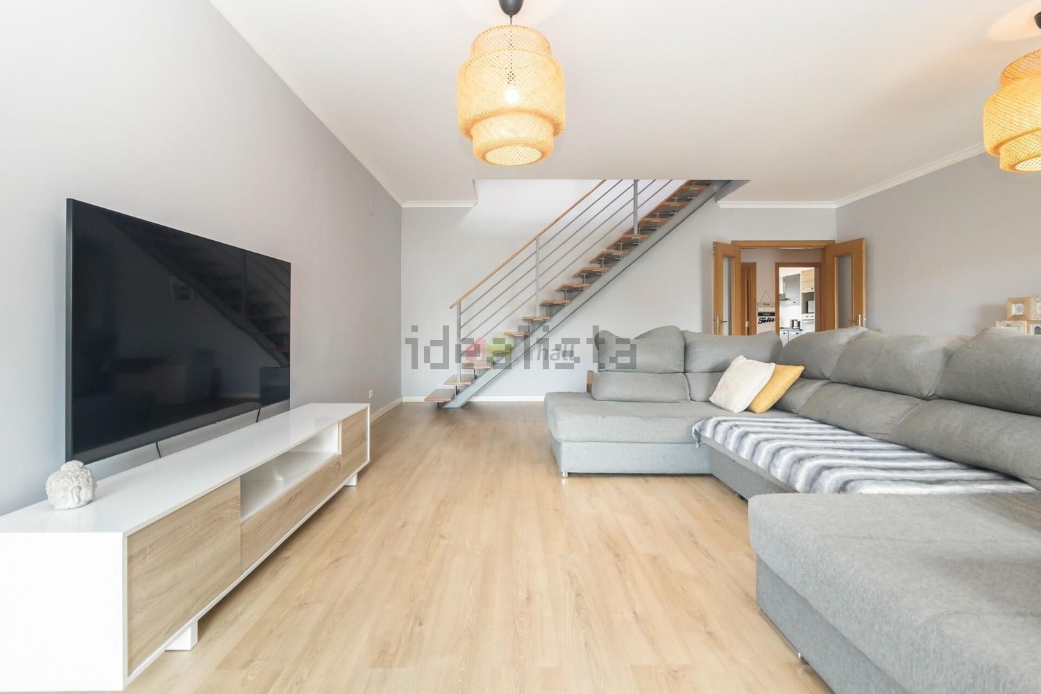 公寓 t2出售在Rua Alves Roçadas - 客厅