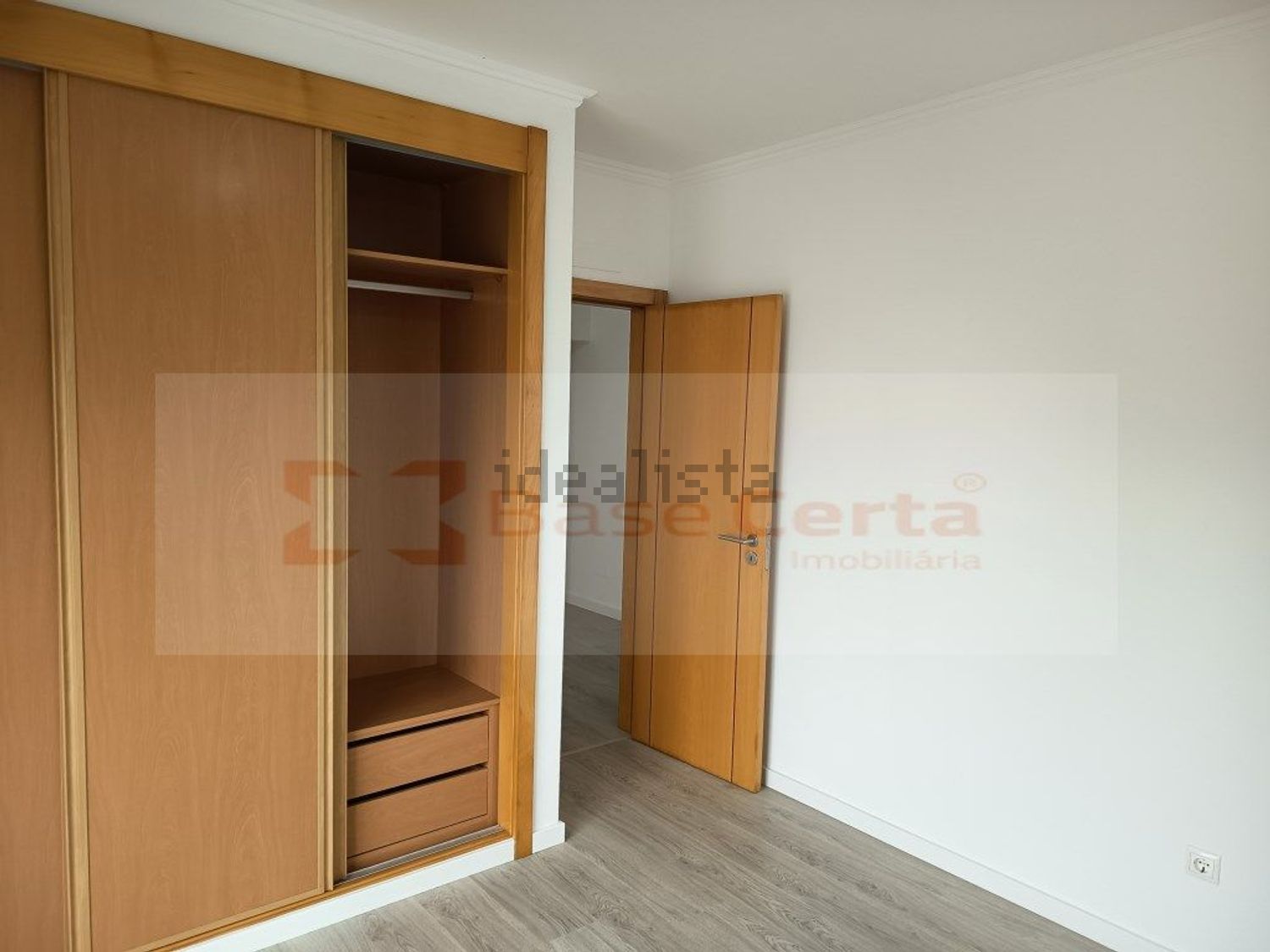 小楼房或独栋别墅出售在Rua Ferreira Soares - 试衣间