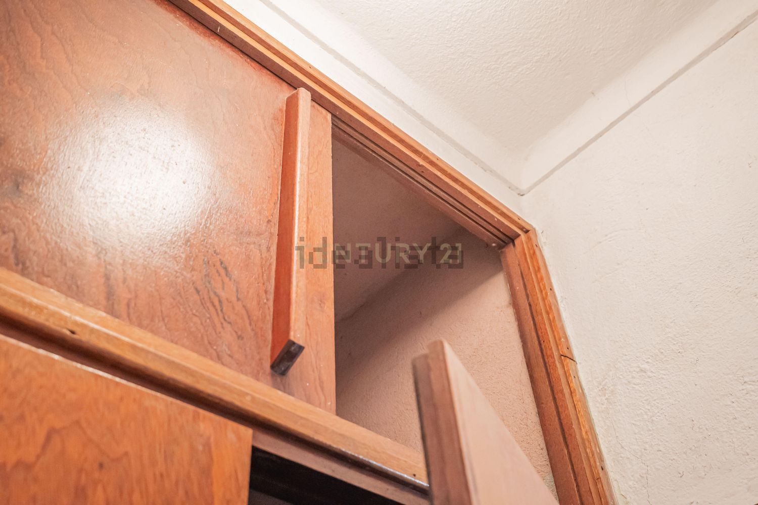 小楼房或独栋别墅出售在Rua General Humberto Delgado, 6 - 照片