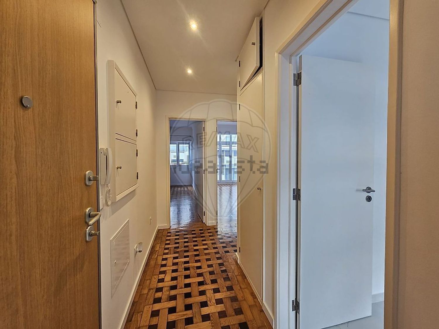 出租公寓 t2在Rua Paulo Reis Gil - 过道