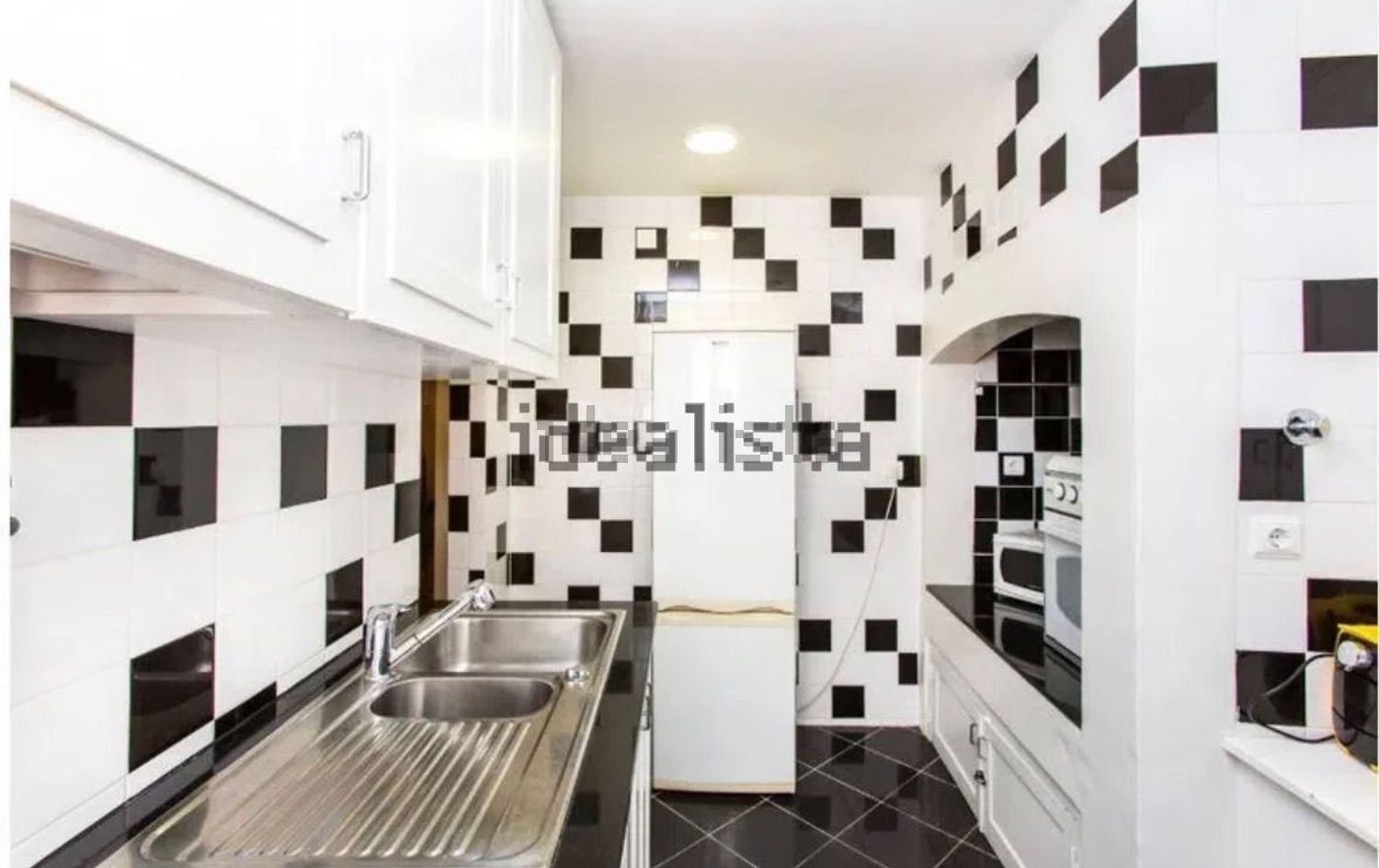 出租公寓 t1在Rua dos Ferreiros a Santa Catarina, 16 - 厨房