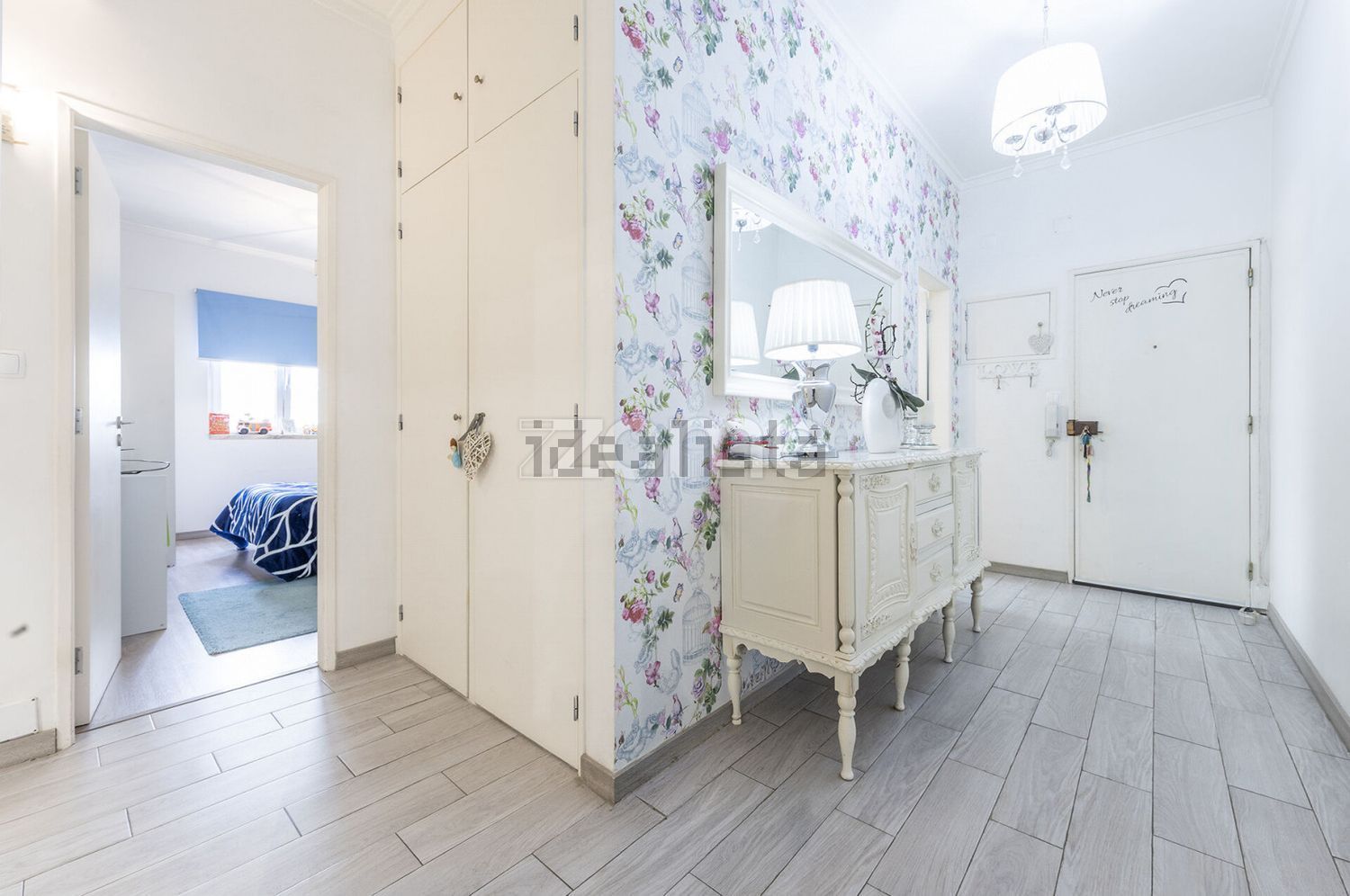 公寓 t2出售在Rua General Humberto Delgado, 41 - 前厅