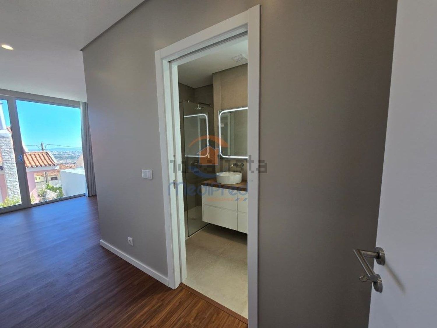 小楼房或独栋别墅出售在Pontinha e Famões - 卧室