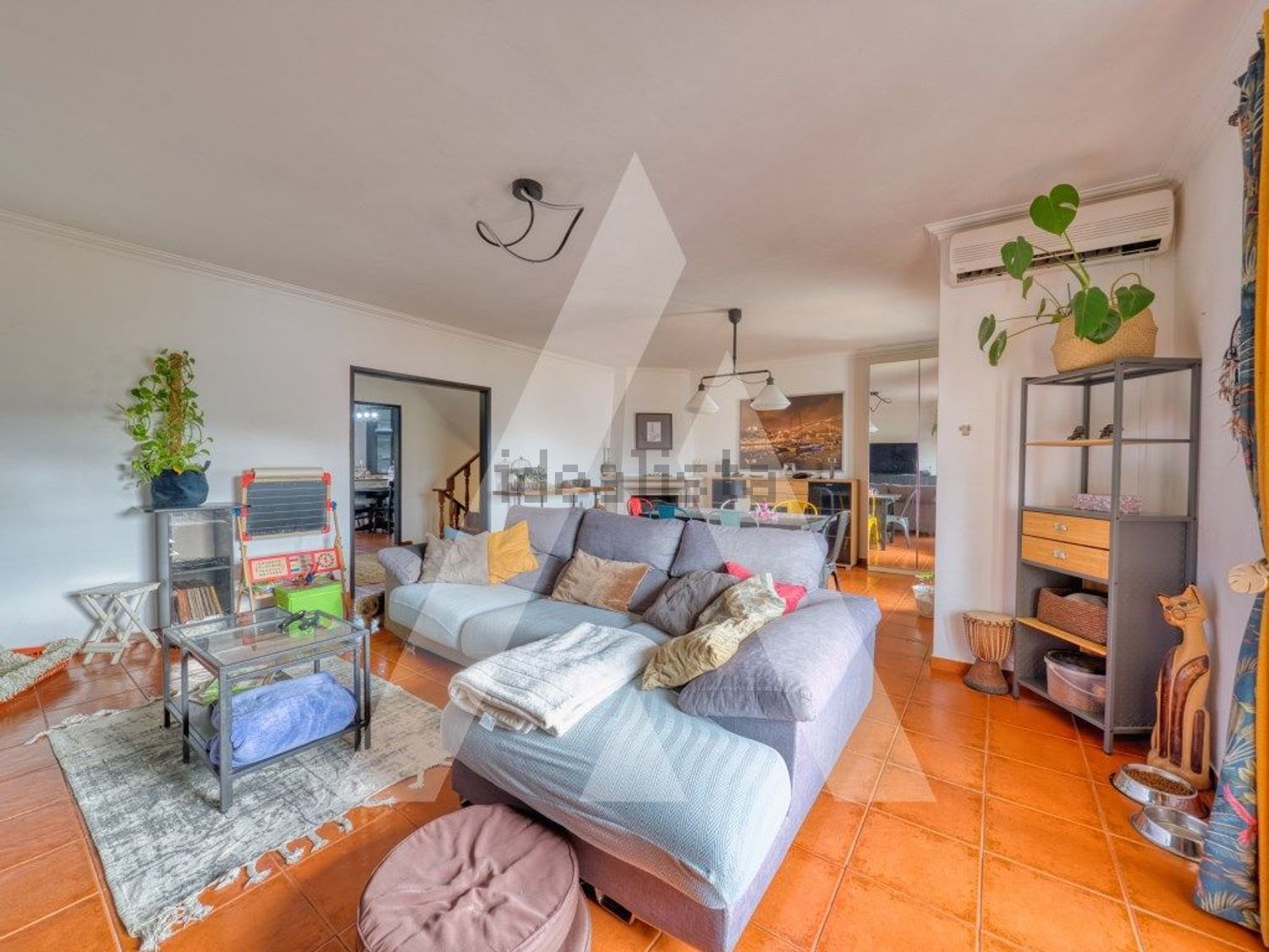 小楼房或独栋别墅出售在Lamas e Cercal - 客厅