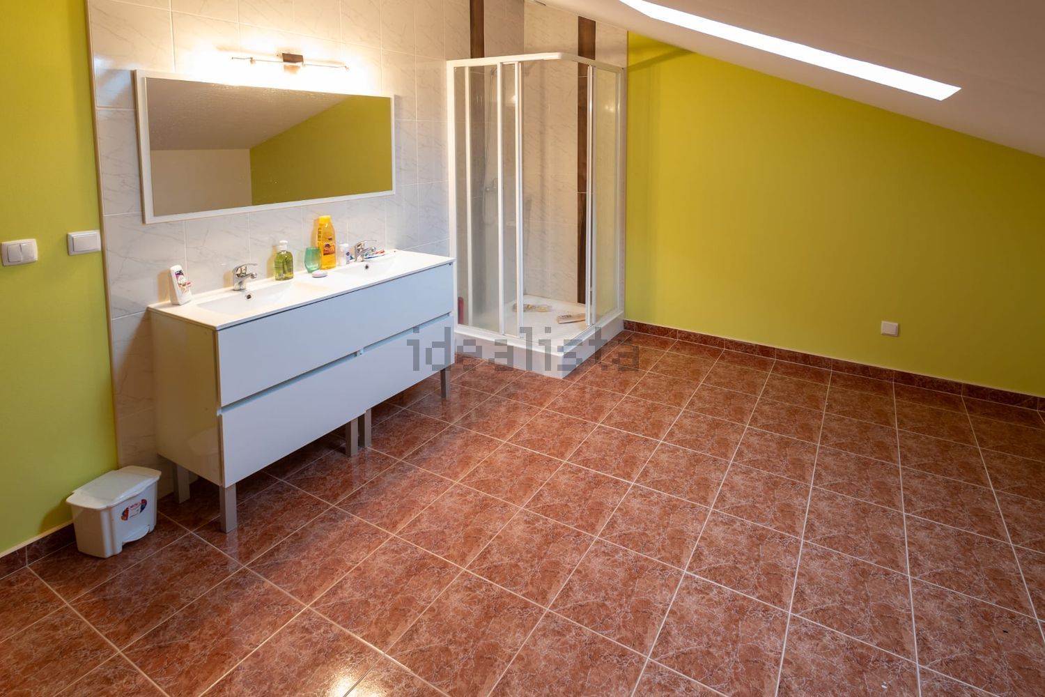 小楼房或独栋别墅出售在Peral - 顶层公寓