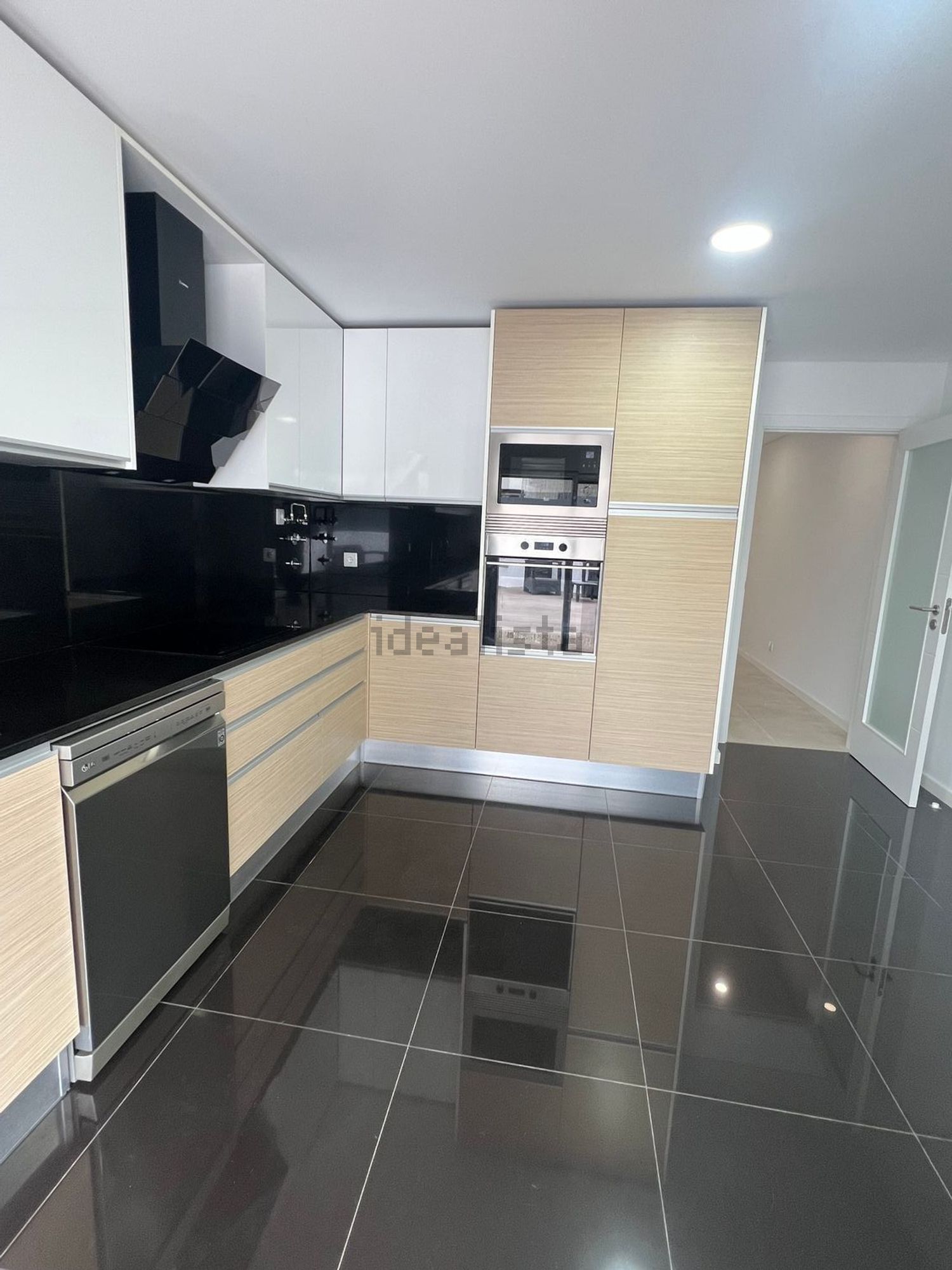 出租双拼别墅在Avenida do Seixal, 109 - 厨房