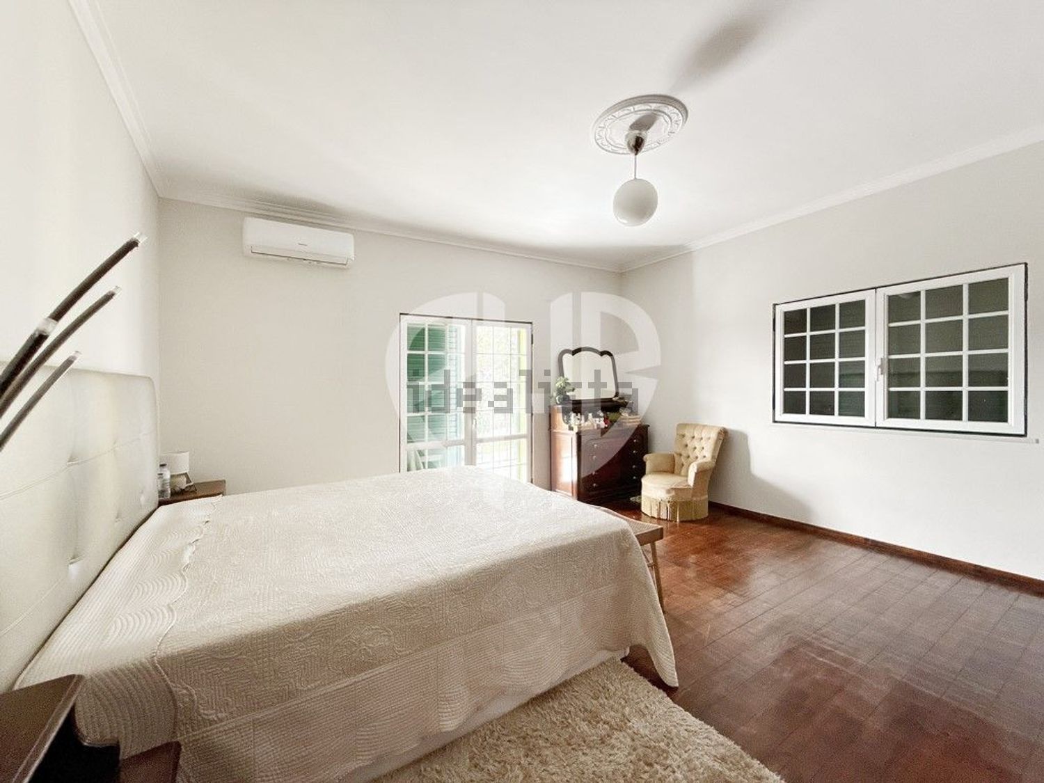 小楼房或独栋别墅出售Cm1029 - 客厅