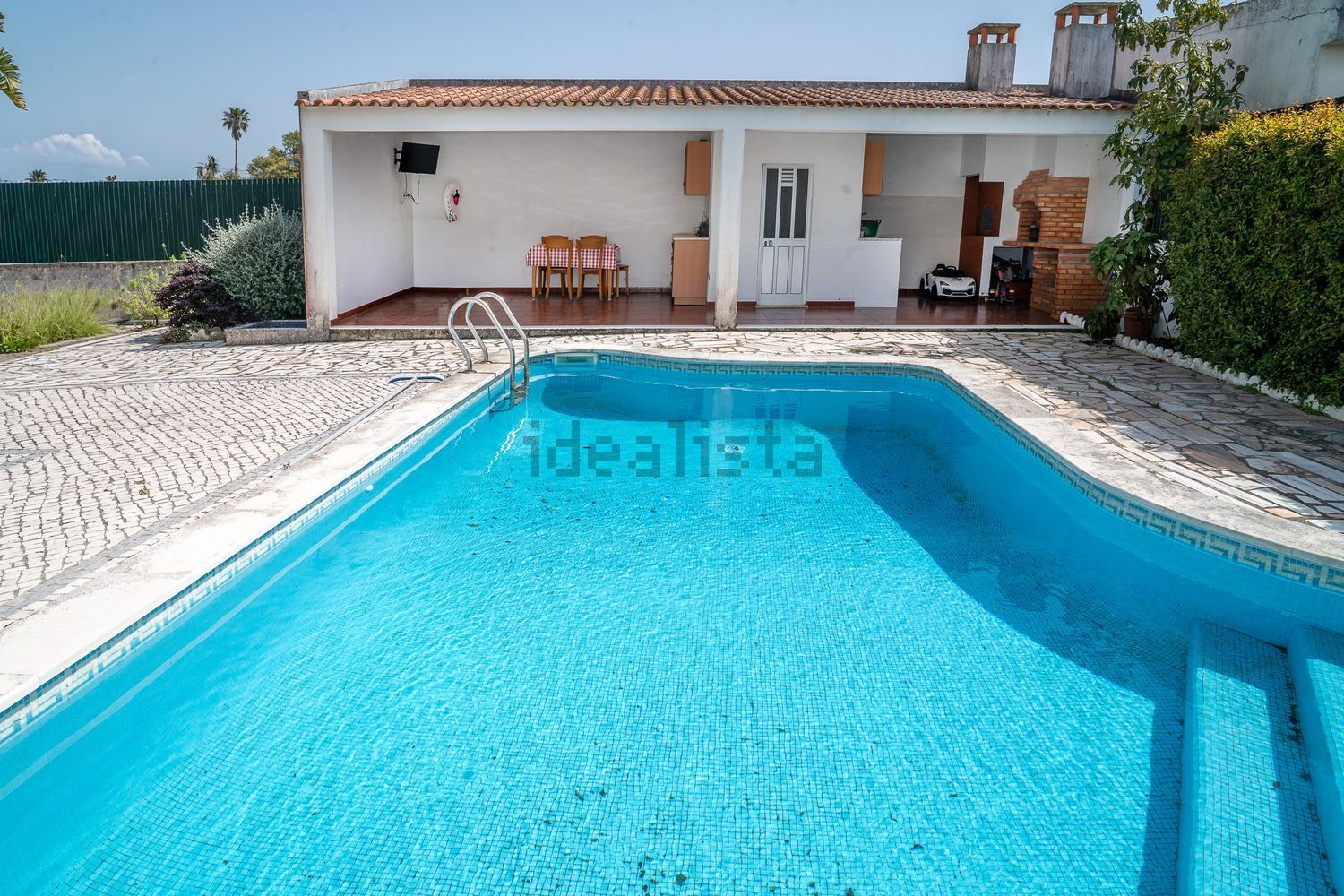 小楼房或独栋别墅出售在Rua da Mesquita, 13 - 游泳池