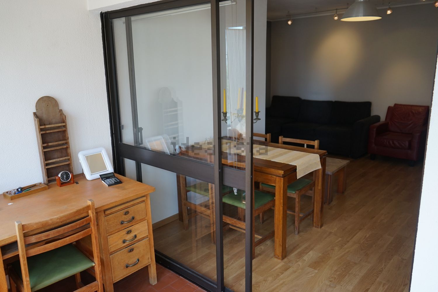 出租公寓 t2在Rua Fernando Pó, 116 - 客厅