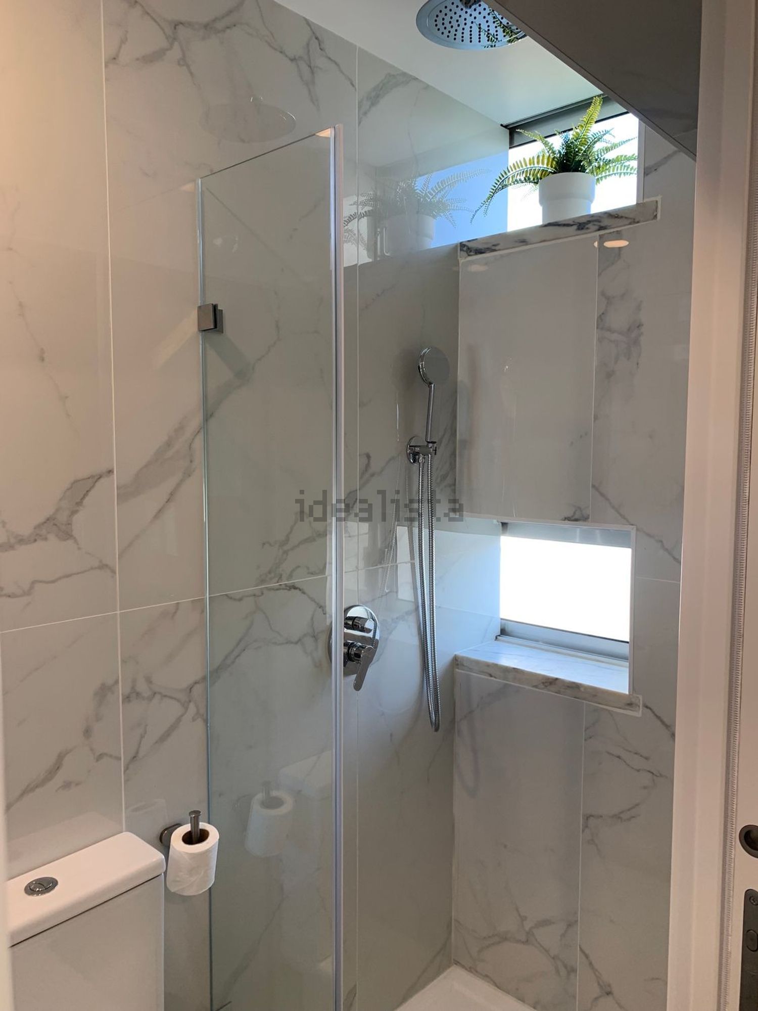 出租房间在Rua Sargento Armando Monteiro Ferreira, 17 - 卫生间