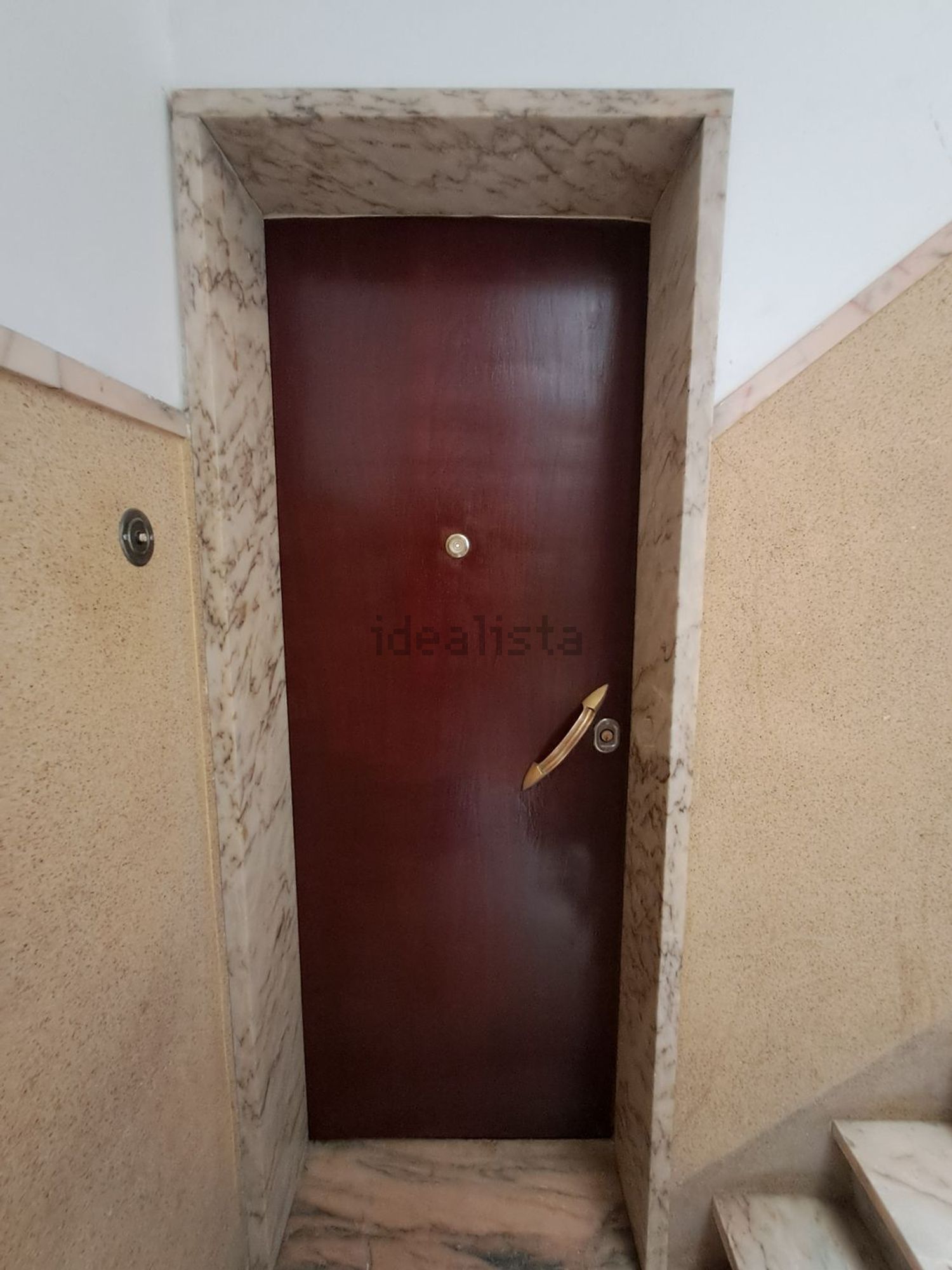 出租公寓 t1在Rua António Nobre, 48 - 楼梯