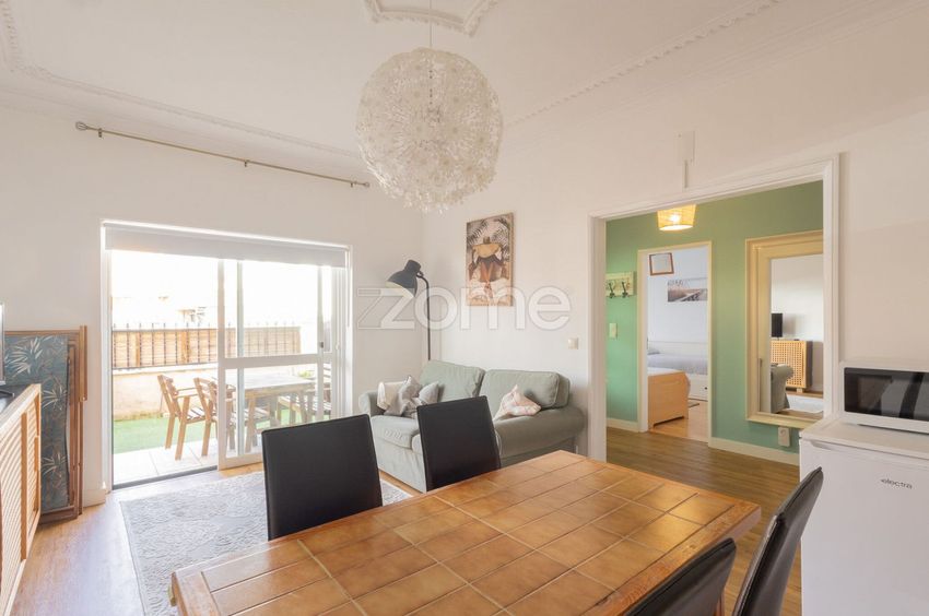 小楼房或独栋别墅出售在Rua Luís Vaz de Camões s/n