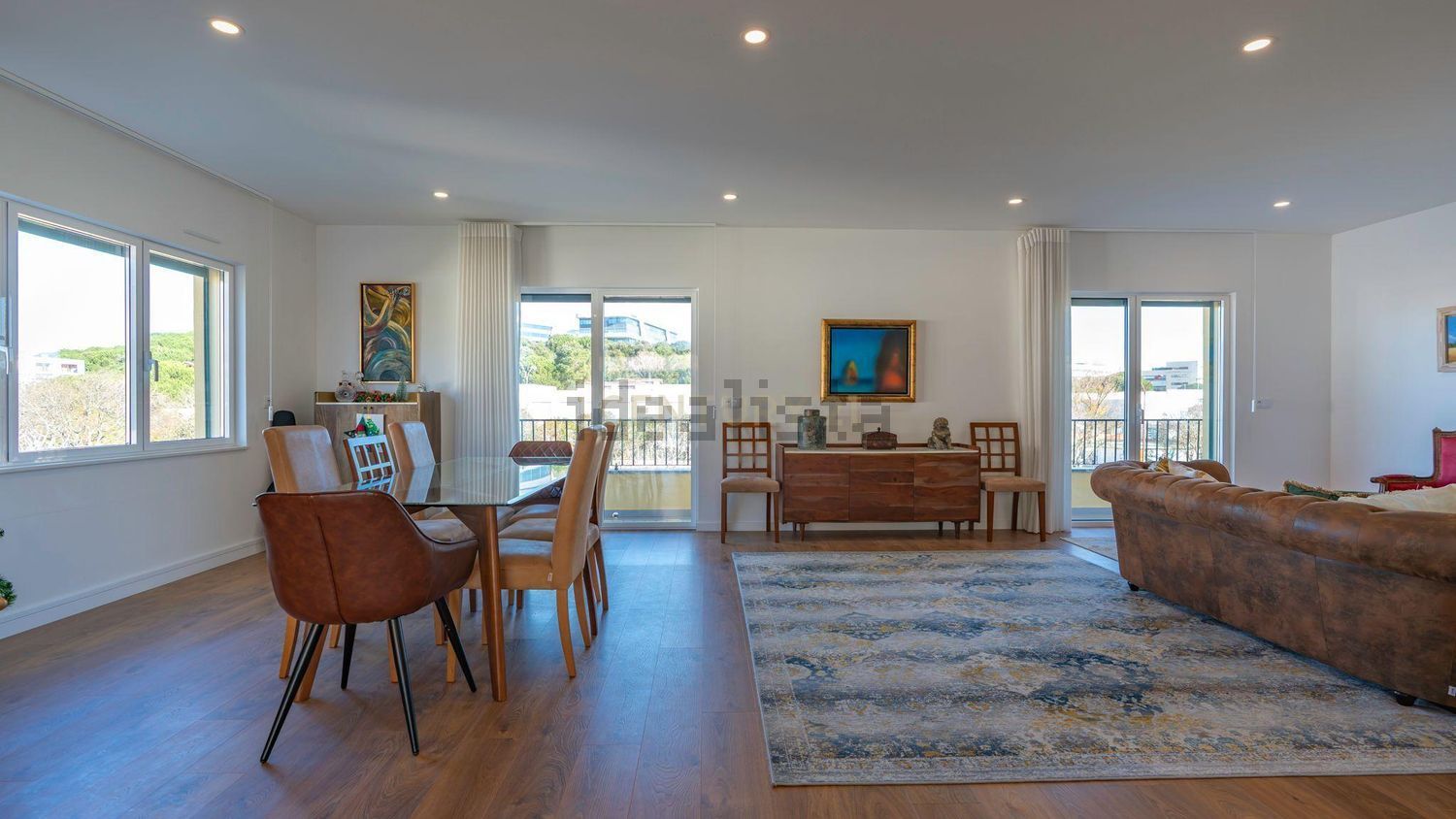 小楼房或独栋别墅出售在Avenida Engenheiro Arantes e Oliveira, 4 - 客厅