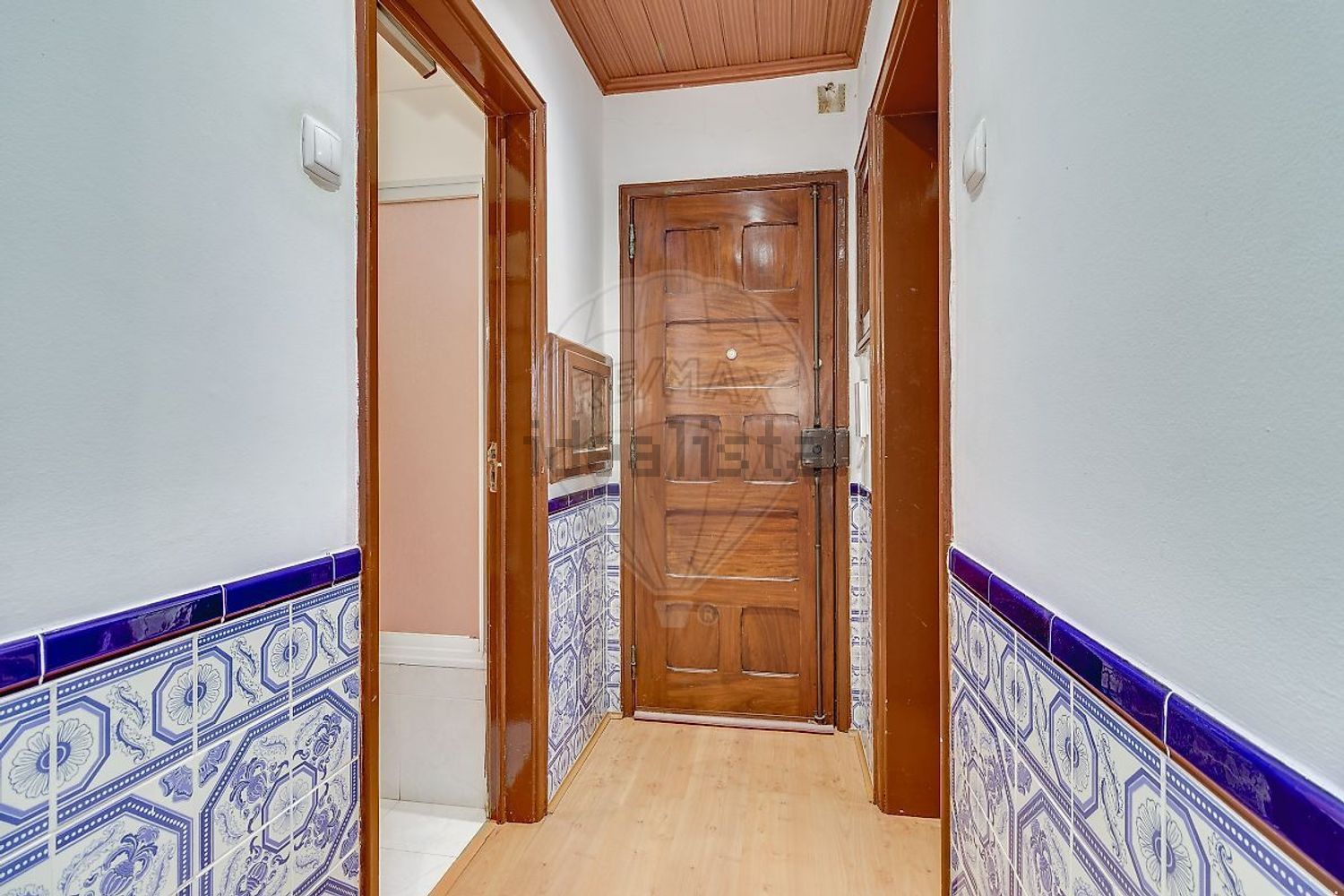 公寓 t3出售在Rua Gomes Freire - 过道