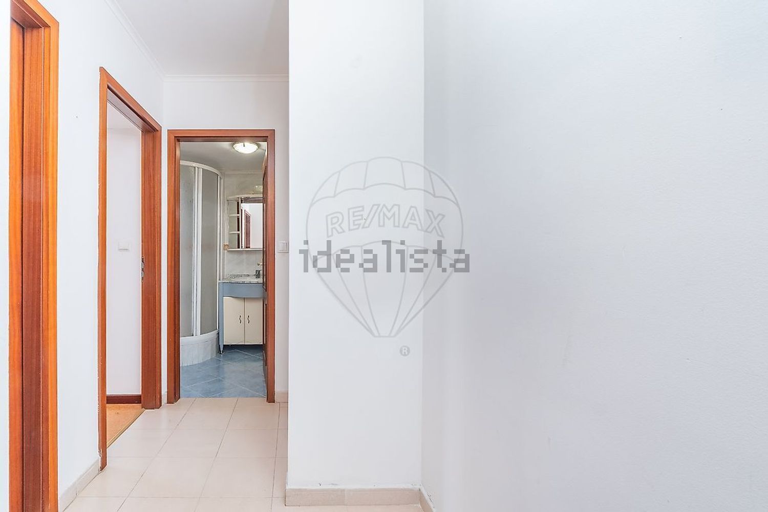 公寓 t2出售在Rua Manuel Lopes - 过道