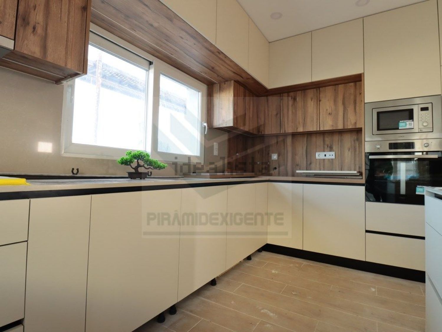 小楼房或独栋别墅出售在Moita - 厨房