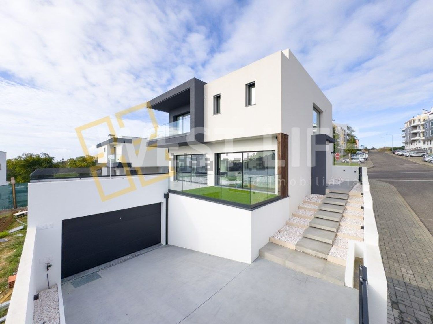 小楼房或独栋别墅出售在Centro - 外立面