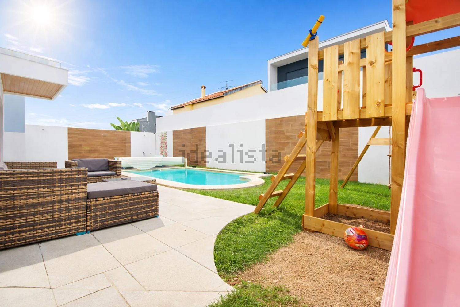 小楼房或别墅出售在Santo Antão e São Julião do Tojal - 游泳池