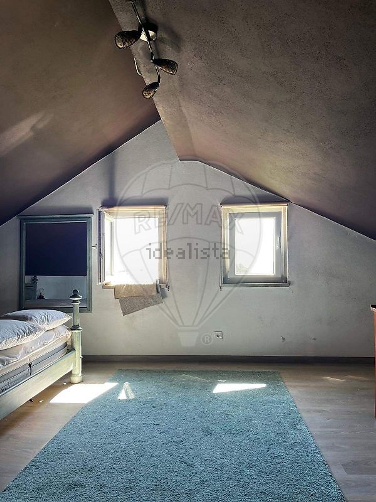 小楼房或独栋别墅出售在Rua Furnas - 照片