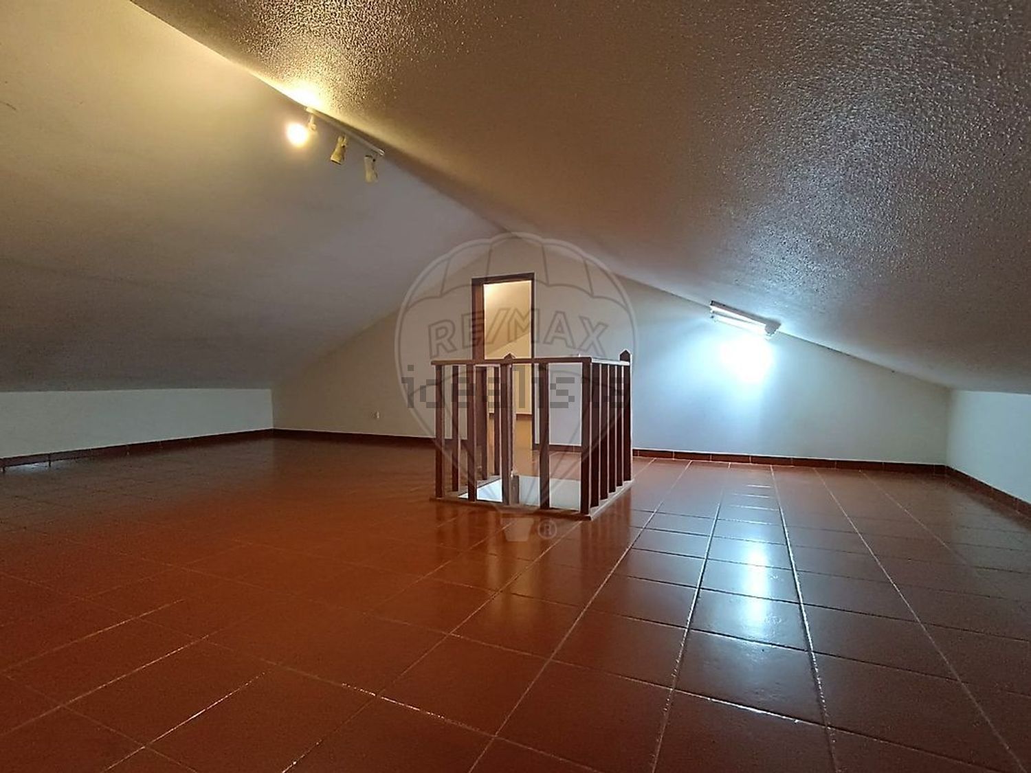 出租小楼房或独栋别墅在Rua José Malhoa - 居住