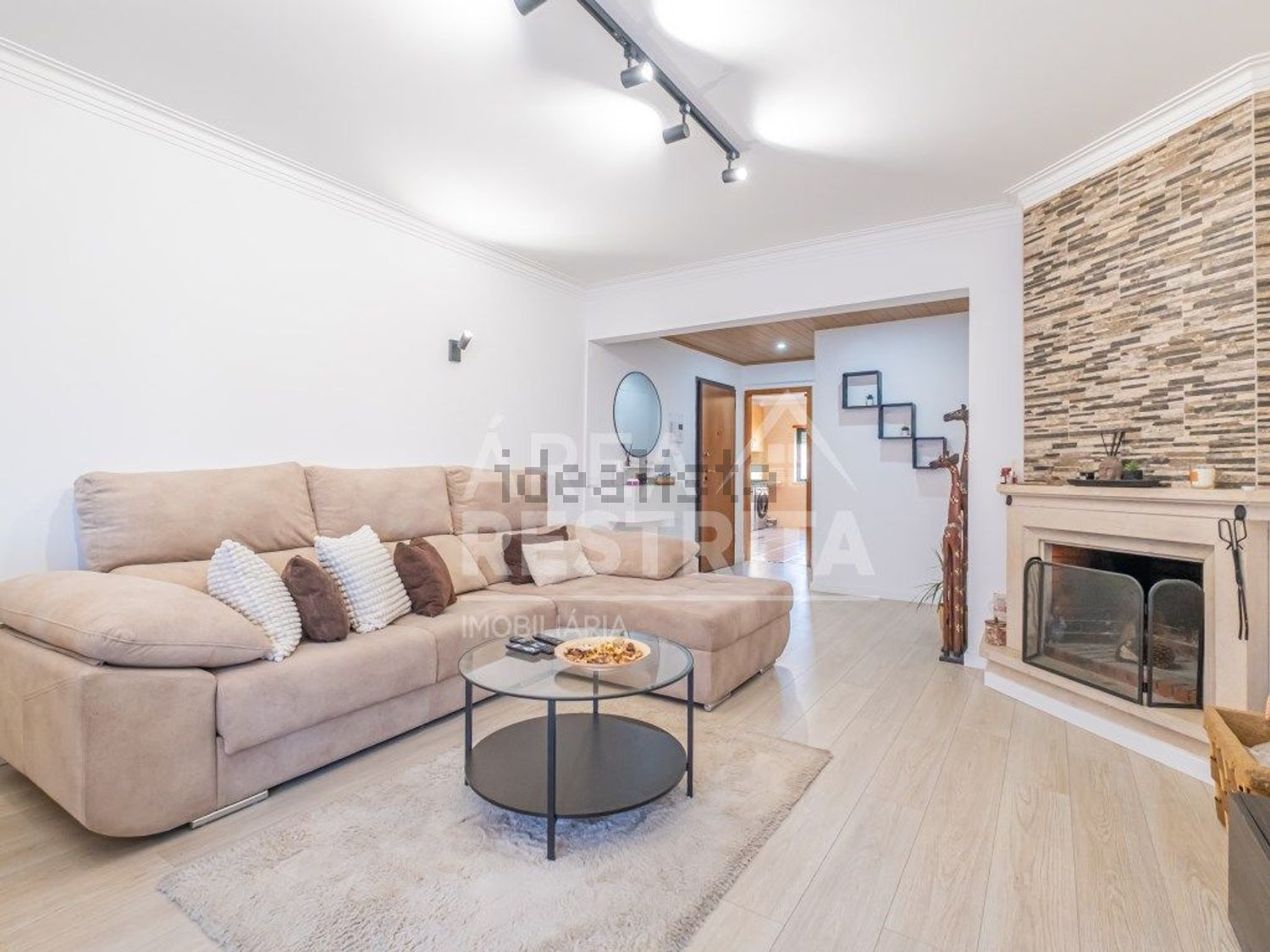 公寓 t3出售在Rua de Dadrá - 客厅