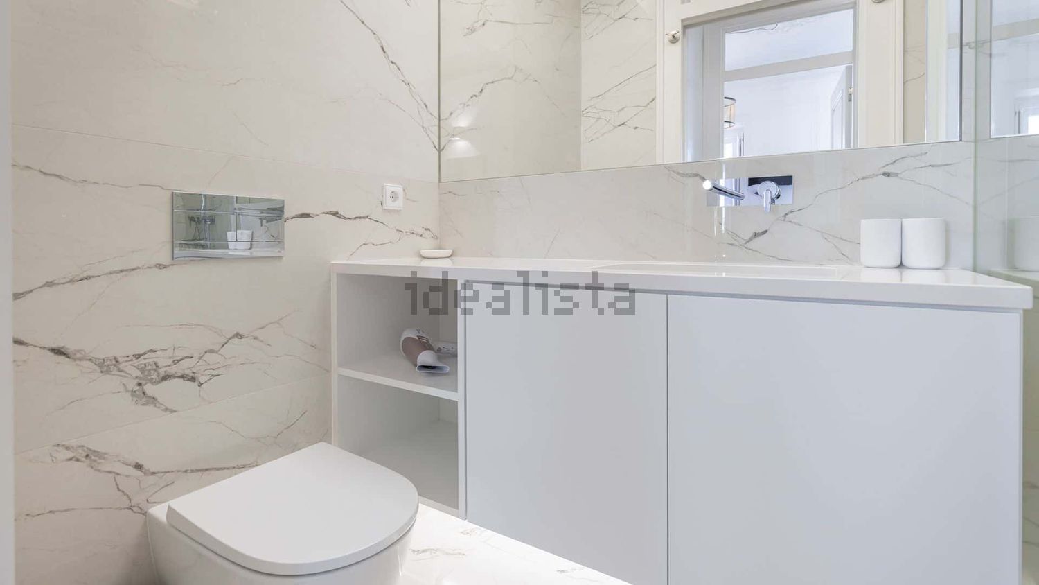 出租公寓 t2在Rua Afonso Annes Penedo, 14 - 卫生间