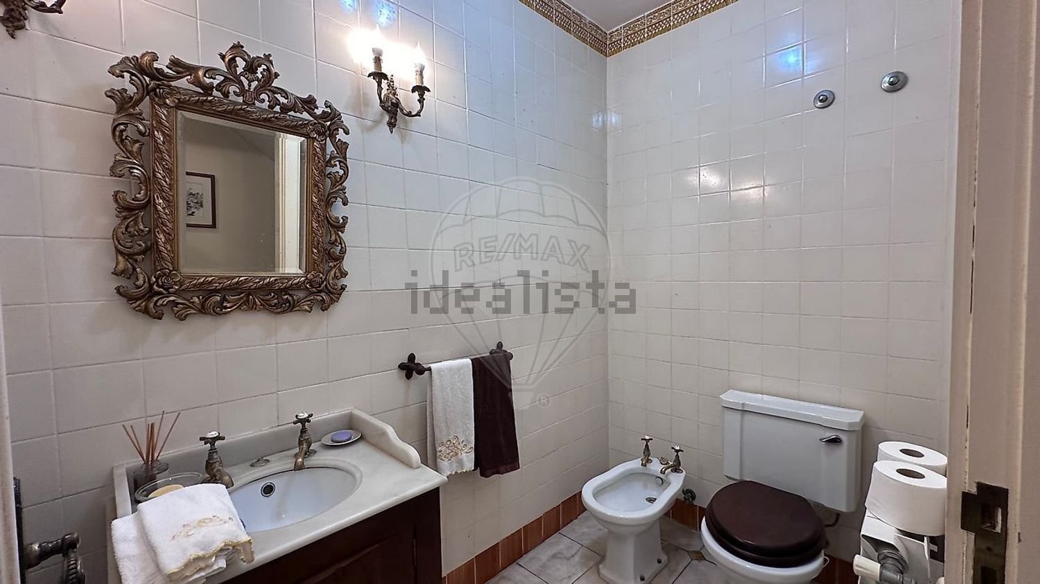 小楼房或独栋别墅出售在Rua da Mofina - 卫生间