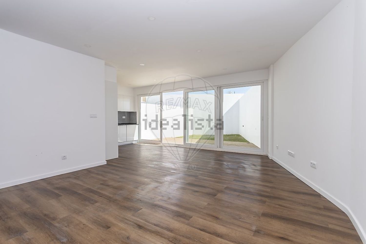 小楼房或独栋别墅出售在Praceta José Escada - 居住