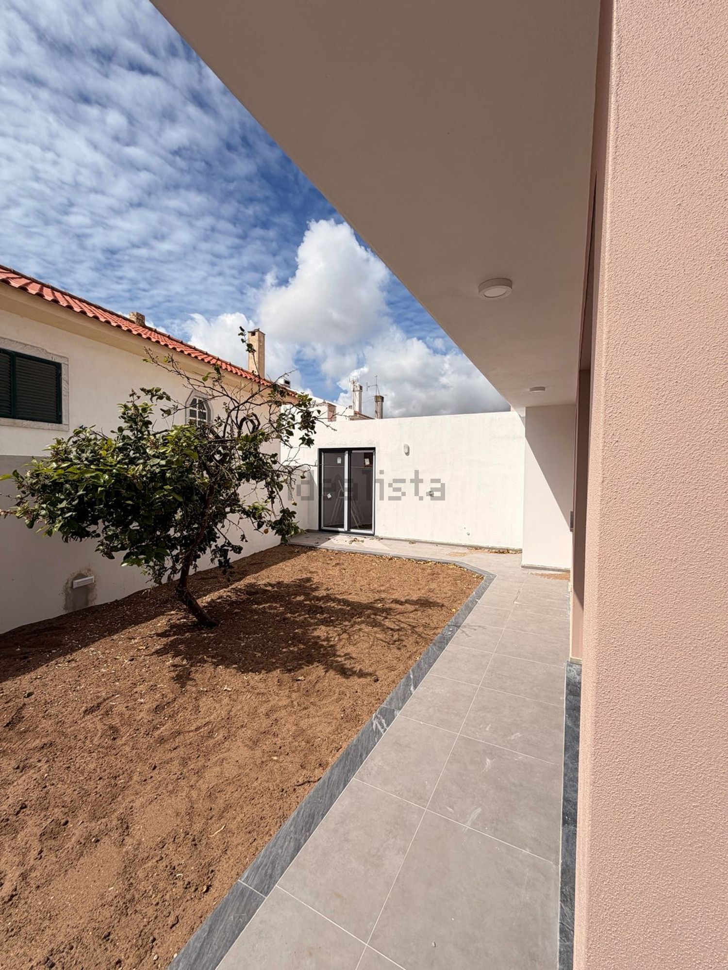 小楼房或独栋别墅出售在Rua Carlos Paião, 11 - 花园