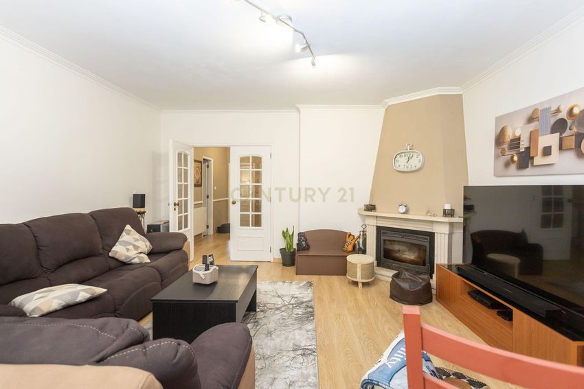 公寓 t2出售在Rua Carlos Lopes, 3