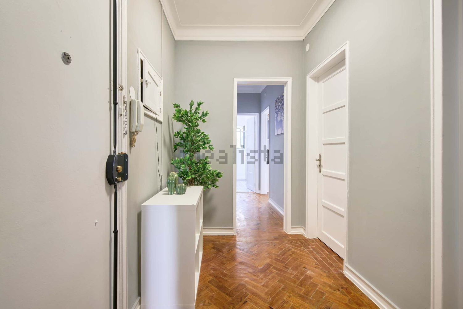 出租房间在Rua Elias Garcia, 60 - 过道