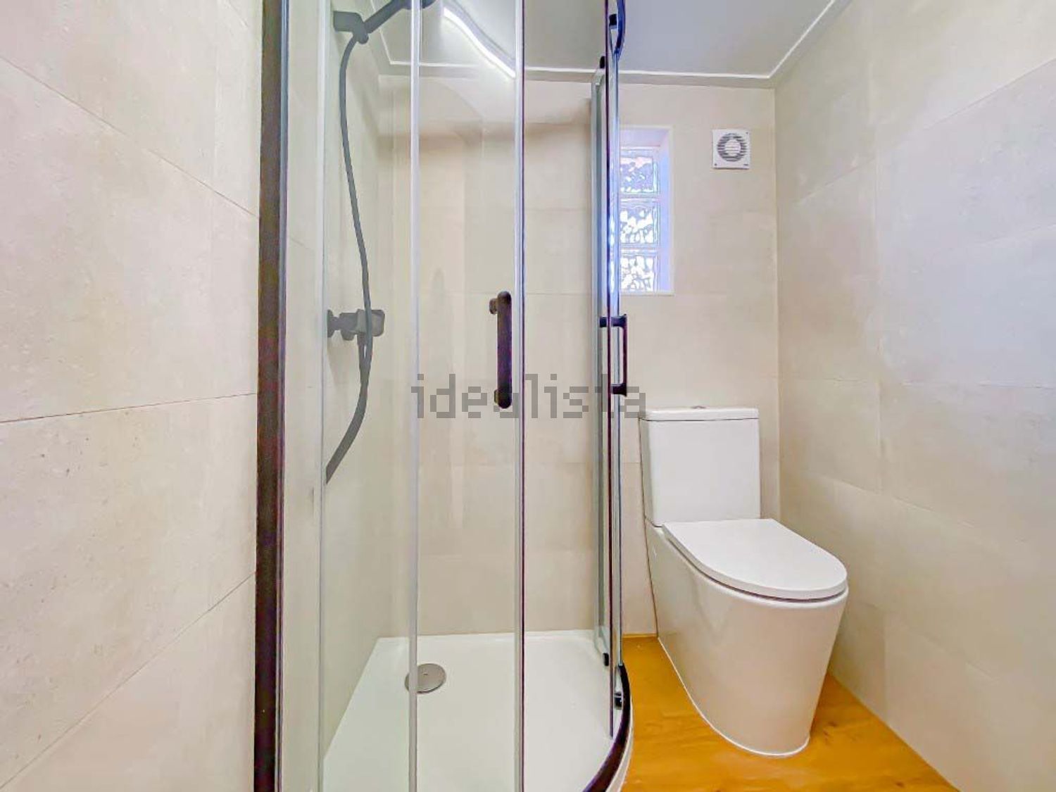 出租小楼房或独栋别墅在Praceta da Revolta, 6 - 卫生间