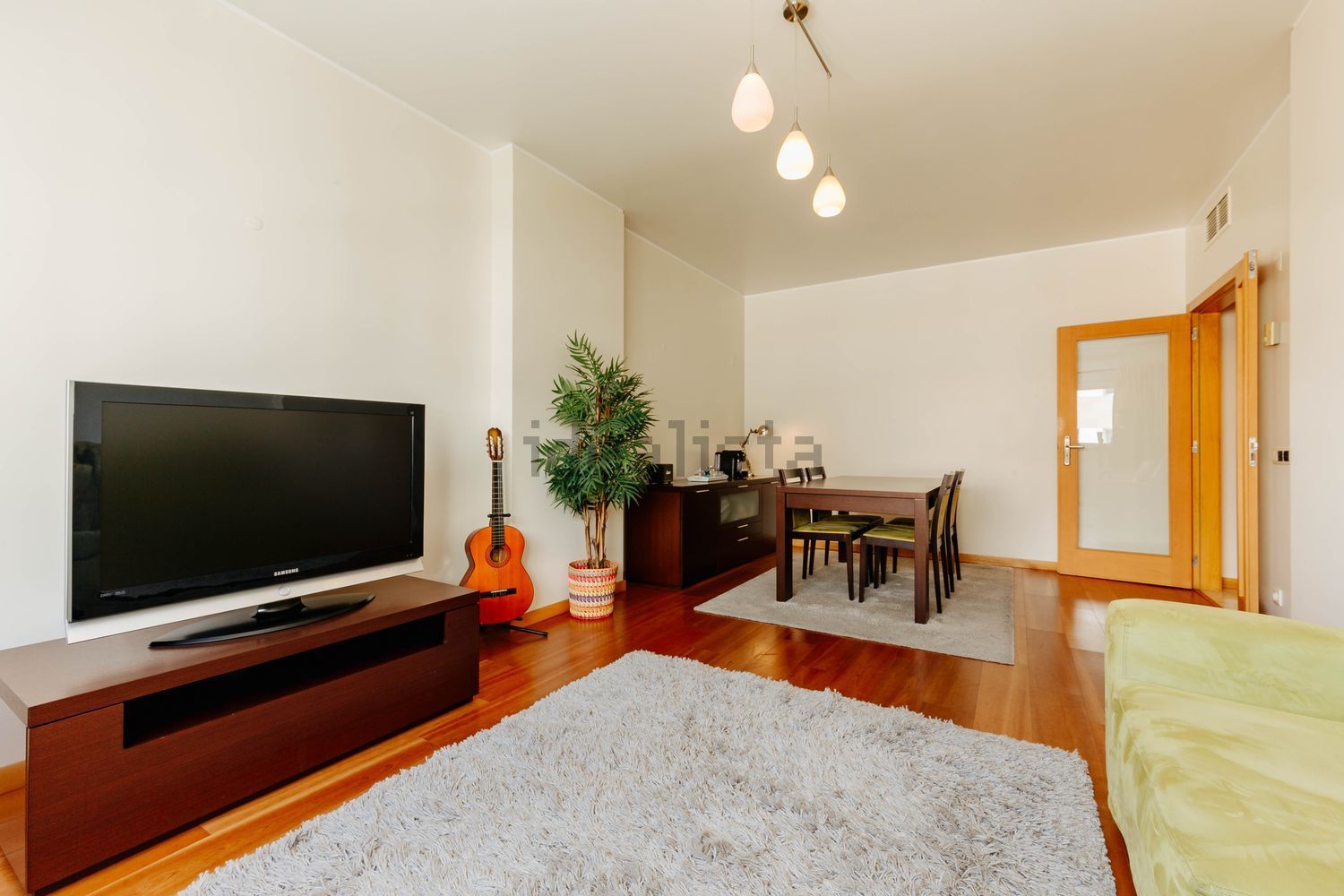 出租房间在Rua das Caravelas, 2 - 客厅