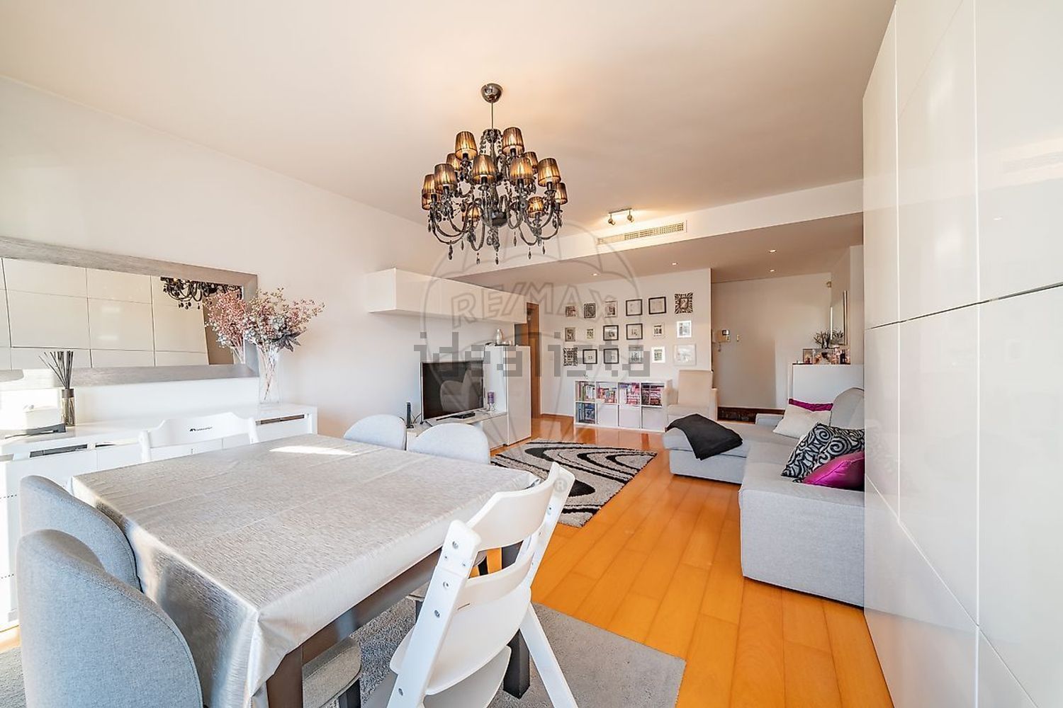 公寓 t3出售在Rua Manuel Teixeira Gomes - 客厅