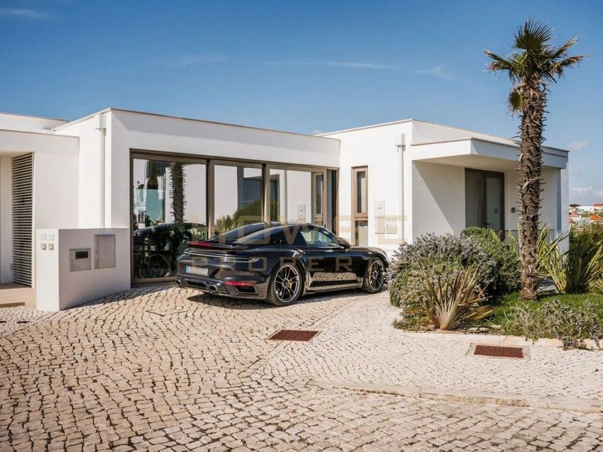 小楼房或独栋别墅出售在Lourinhã e Atalaia