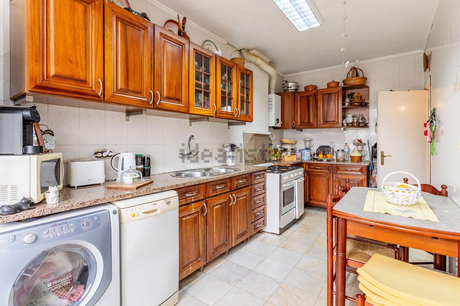 公寓 t3出售在Rua Viana da Mota, 12 - 厨房