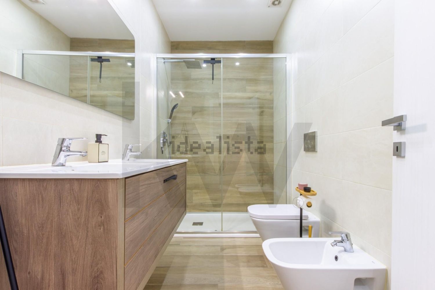 公寓 t3出售在Rua Dom Pedro de Almeida Portugal, 17 - 卫生间