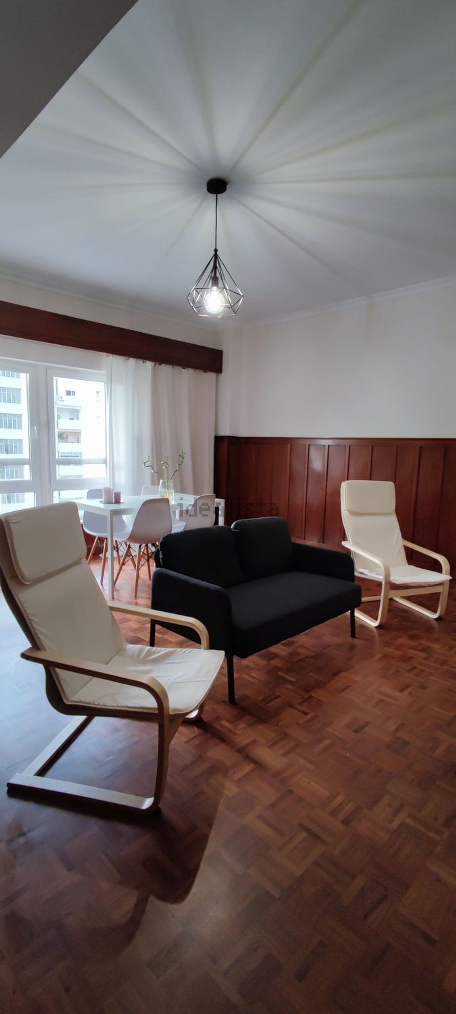 出租房间在Avenida Cidade de Luanda, 485 - 客厅