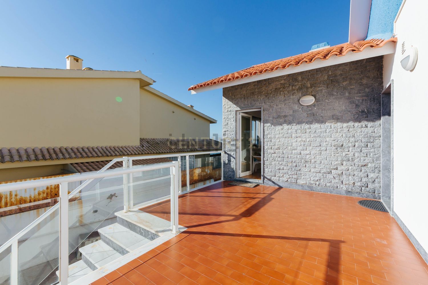 小楼房或独栋别墅出售在Santo Isidoro - 游泳池