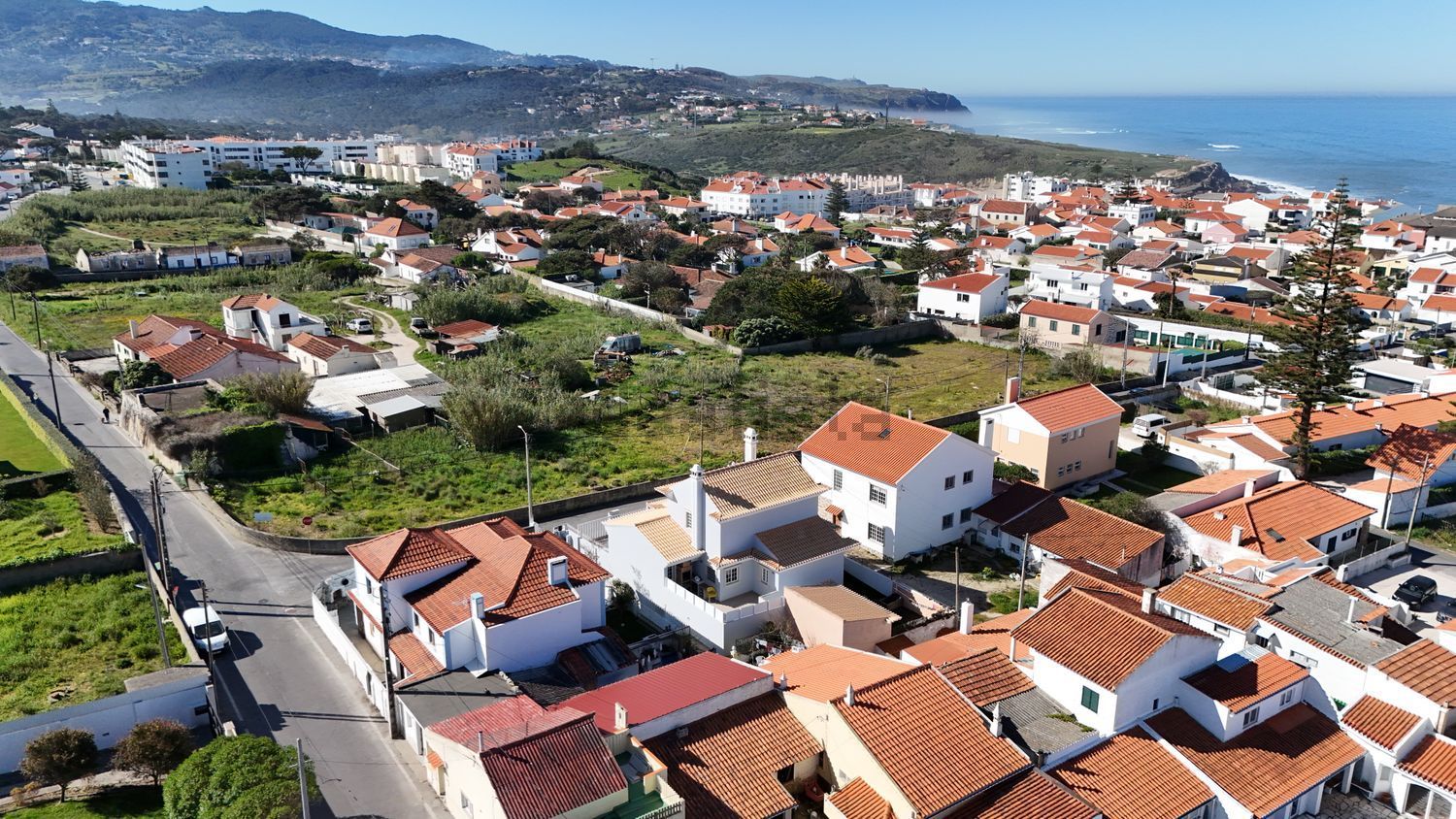 小楼房或独栋别墅出售在Estrada da Tomadia s/n - 照片