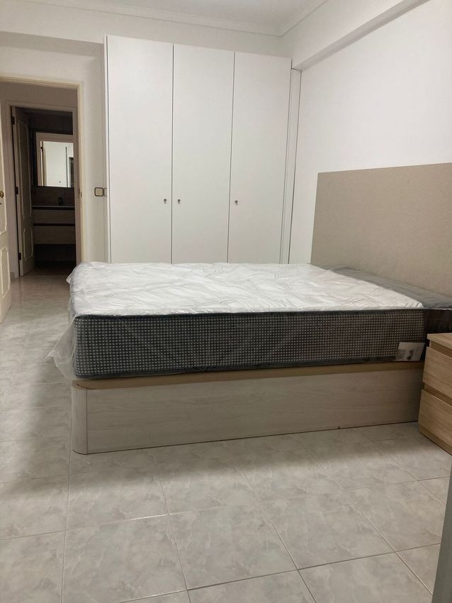 出租房间在Avenida professor egas moniz, 26