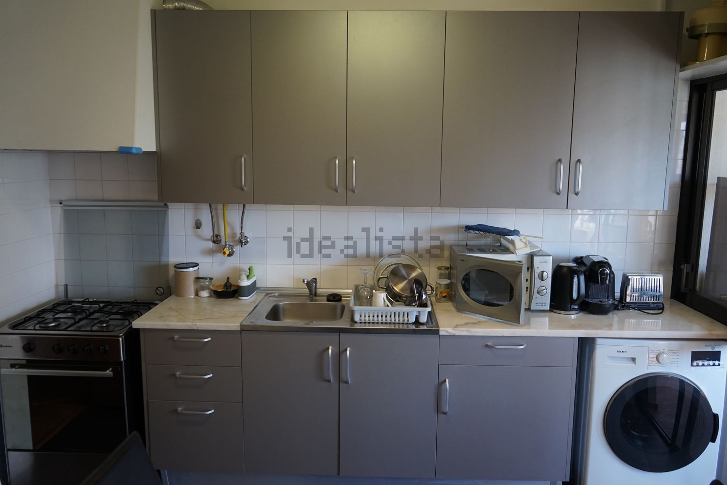 出租公寓 t2在Rua Fernando Pó, 116 - 厨房