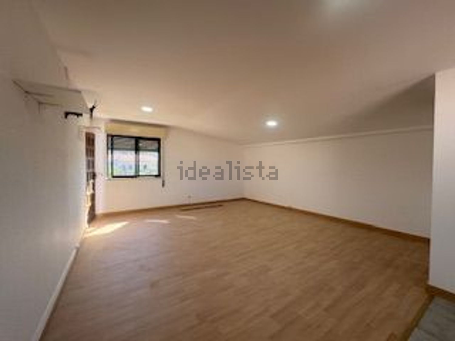 出租t0（单人公寓）在Rua Miguel Cândido, 13 - 居住