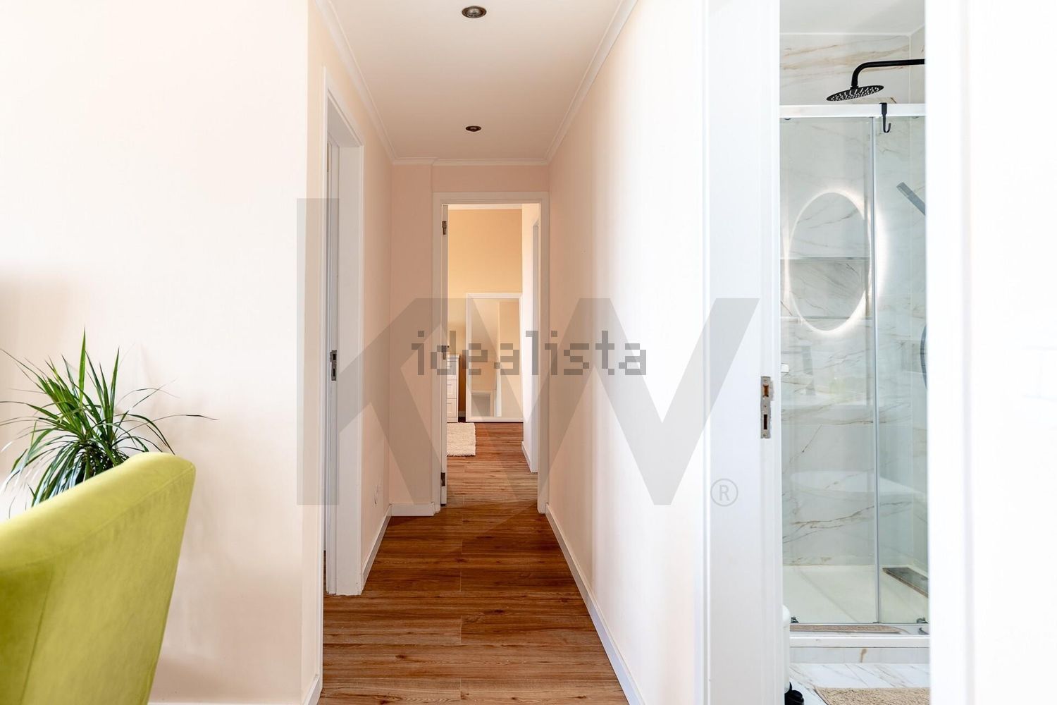 公寓 t2出售在Rua General Justiniano Padrel s/n - 过道