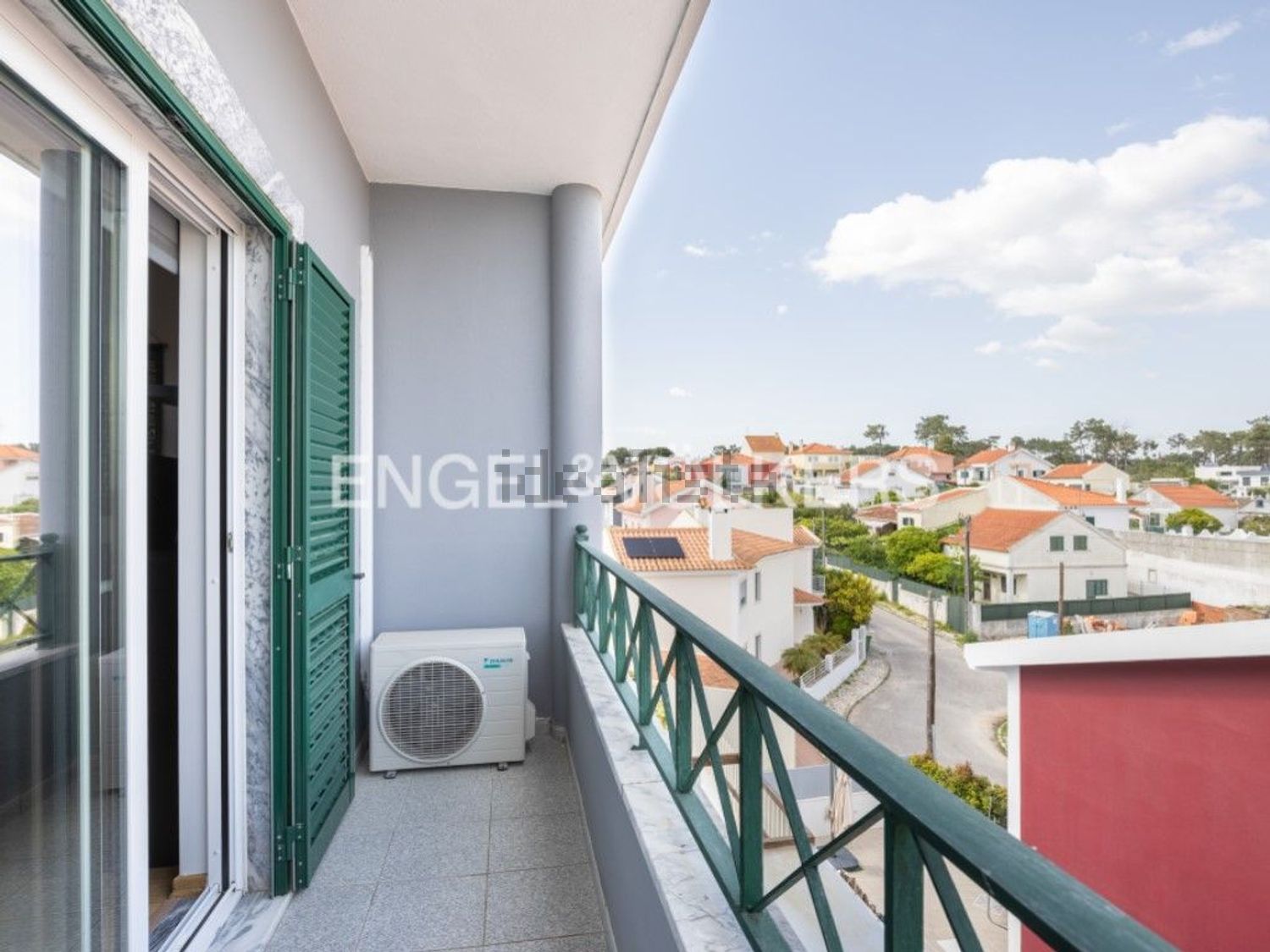 小楼房或独栋别墅出售在Caparica e Trafaria - 阳台